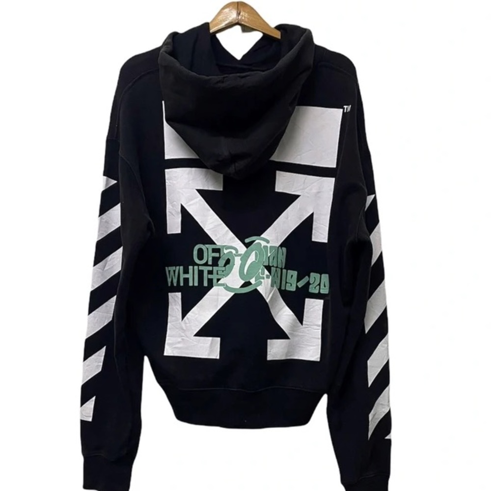 Lightly used off-white sweatshirt.